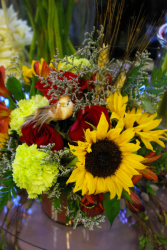 Happy Sunflowers Mixed floral arrangement