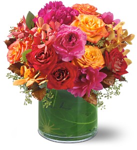 Haute Couture Arrangement in Glastonbury, CT | THE FLOWER DISTRICT Haute Couture Arrangement in Glastonbury, CT | THE FLOWER DISTRICT