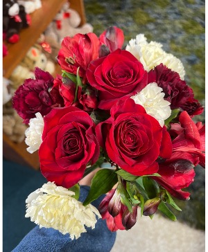 HCF PROM OR BRIDAL BOUQUET  Prom & Weddings 