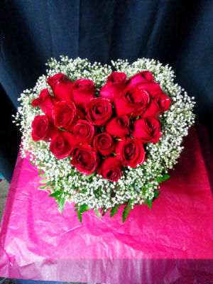Heart and Soul - Premium Red Roses in Heart Shape 