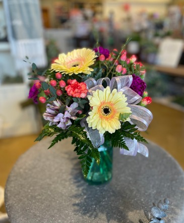 Jar full of Happiness  in Delphos, OH | Ivy Hutch Flowers and Gifts