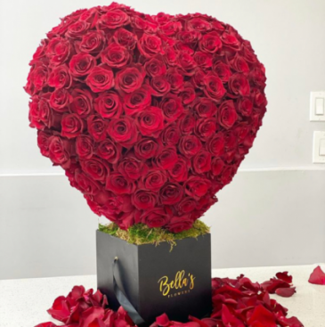 HEART MADE OF ROSES
