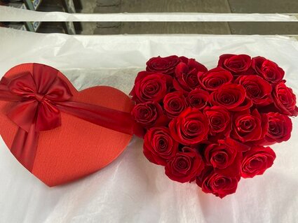Heart Rose Box Roses