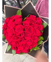 Heart shape Rose bouquet Hand tight bouquet