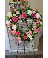 Heart standing wreath 
