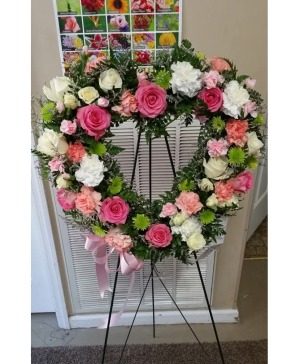 Heart standing wreath 