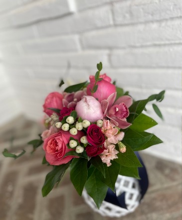 Heartbreaker Handheld Bouquet  in Whitehouse, TX | Whitehouse Flowers