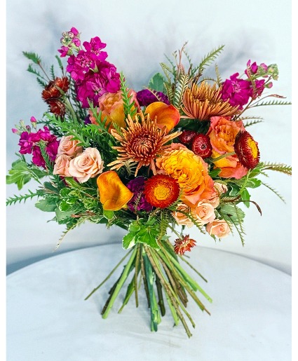 Heartfelt Hostess Handtied hand held