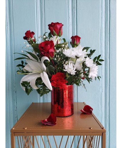 MOONSTRUCK MERCURY VALENTINES DAY ARRANGEMENT