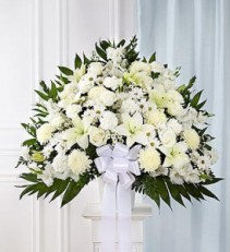 HEARTFELT SYMPATHIES STANDING BASKET