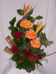 HEARTS AGLOWING - AMAPOLA BLOSSOMS: TROPICAL EXOTIC FLOWER DESIGNS, Flowers, Roses, Gifts