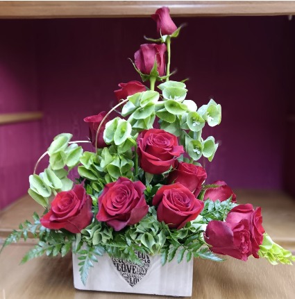 HEARTS AND ROSES VALENTINE'S DAY