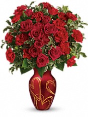 HEARTS OF GOLD MIXED CARNS & ROSES