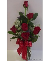 Heavenly half dozen 6 roses in vase