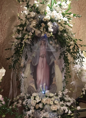 Heavenly original Blessed mother in Ozone Park, NY | Heavenly Florist Heavenly original Blessed mother in Ozone Park, NY | Heavenly Florist