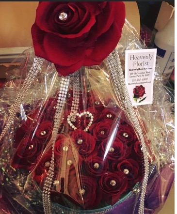 Heavenly Rose Hat Box   in Ozone Park, NY | Heavenly Florist