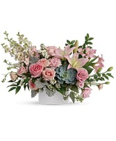 Hello Beautiful Bouquet Ceramic centerpiece