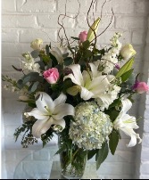 Hello gorgeous  Vase arrangement 