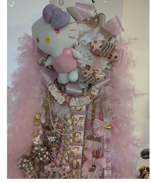 HELLO KITTY THEMED  EXTRA LARGE MUM