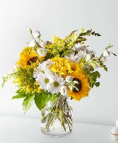 Hello Sunshine Cinched vase collection