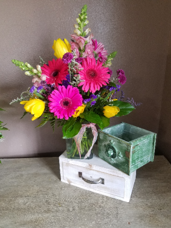 Hello sunshine Vase arrangement
