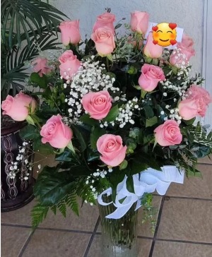Hermosa roses vase arrangement  Any occasion 