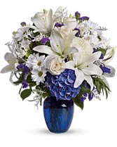 Hermoso en Azul Arreglo Floral para Condolencias