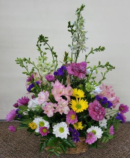 Fanciful Gargen FHF-D4222 Fresh Flower Arrangement (Local Delivery Area Only)