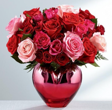 HOLD ME IN YOUR HEART™ RED - PINK ROS Rose Bouquet