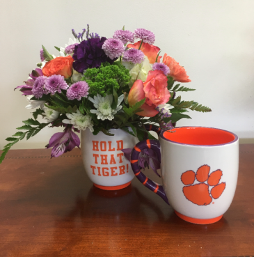 Hold That Tiger! Mug Arrangement