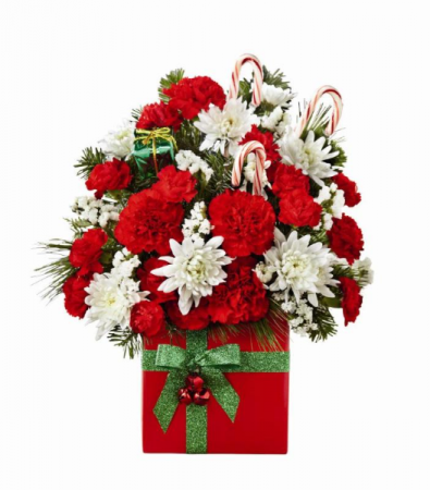 HOLIDAY CHEER FTD ARRANGEMENT