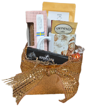 Holiday Gingerbread Man Mug. And cookies