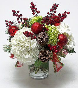 HOLIDAY HYDRANGEA & BERRIES Christmas Arrangement
