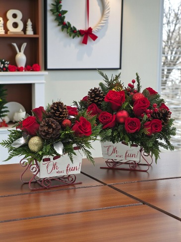 Holiday Love Duo Christmas arrangement in San Juan, PR | ELIKONIA FLOWERS