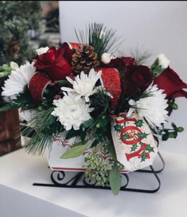 Holiday Sleigh All Day Bouquet  Christmas  in Wood Dale, IL | Earthly Petals Floral And Event Design
