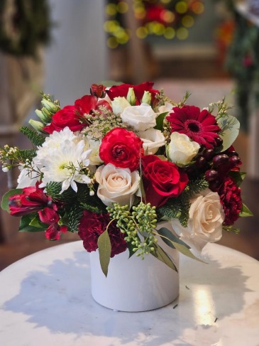 Holiday Spirit Design   in Frederick, MD | Maryland Florals