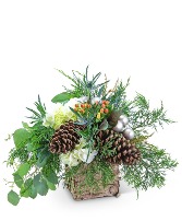 Holiday Spirit Flower Arrangement