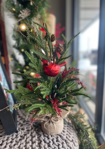 Holiday Tree With Cardinal Ornament  in Delphos, OH | Ivy Hutch Flowers and Gifts