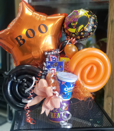 Holloween Candy and Balloon Bucket Holloween Arrangement