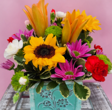 Home Sweet Home Spring Arrangement