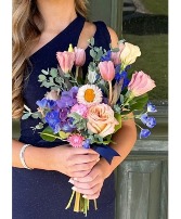 Homecoming Fresh Handheld Bouquet 