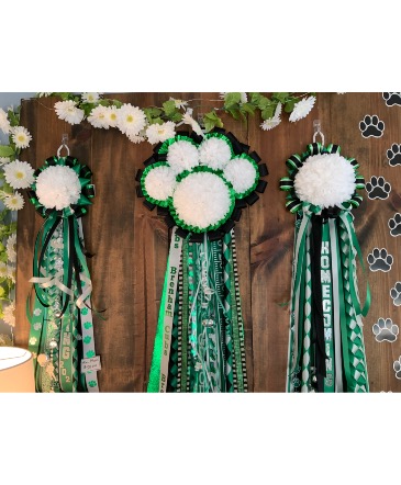 Homecoming Mum Holiday in Brenham, TX | THE FLOWER MARKET