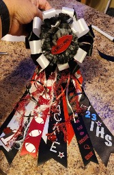Homecoming Mum - Large (for our littles) 