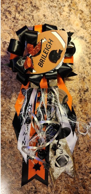 Homecoming Mum - Large (for our littles) 