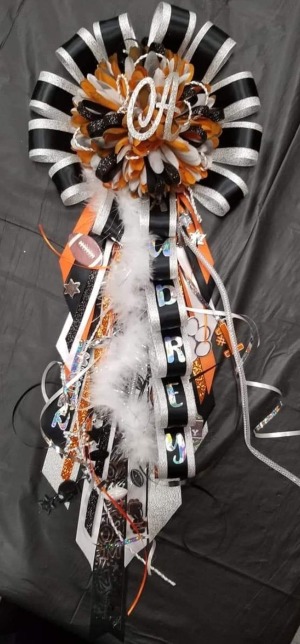 Homecoming Mum - Medium 