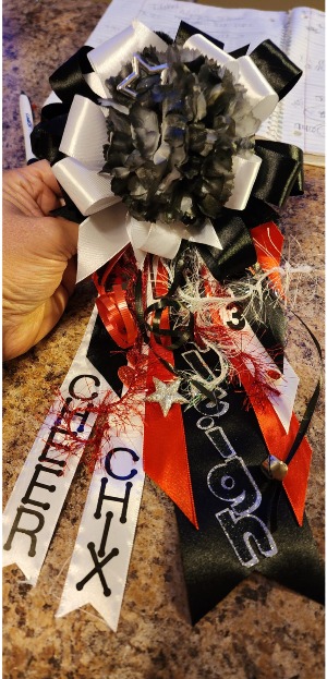 Homecoming Mum - Medium (for our littles) 