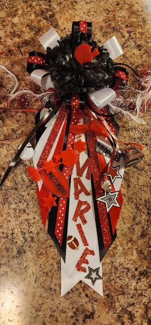 Homecoming Mum - Small 