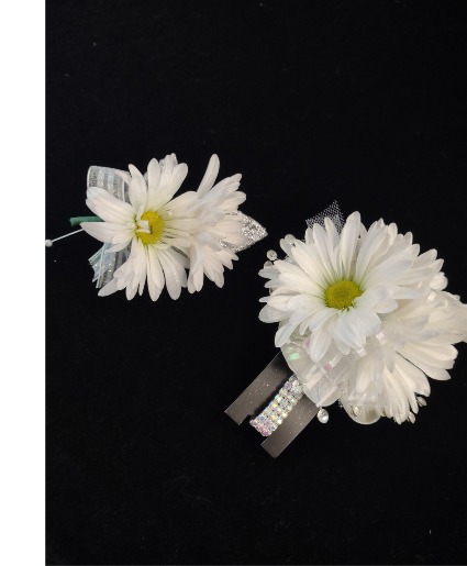 Homecoming Special  Corsage and boutonniere 