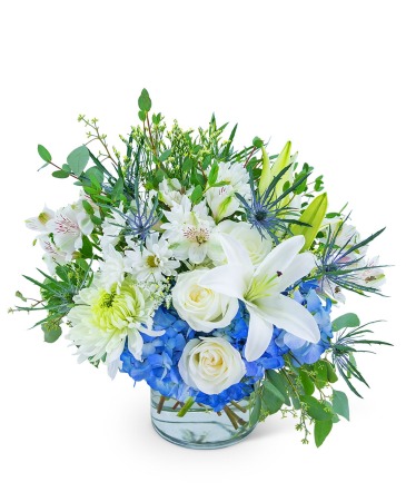 Horizon Line Flower Arrangement in Mahopac, NY | EMY Custom Flowers