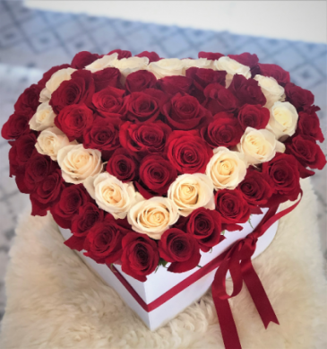 HOT & COLD HEART 50 ROSES IN BIG HEART